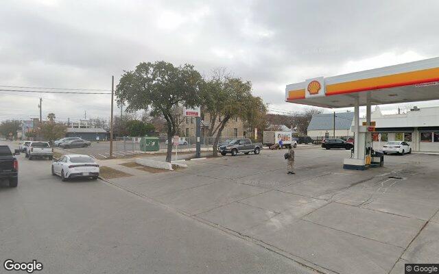 Street view of Molinas 1