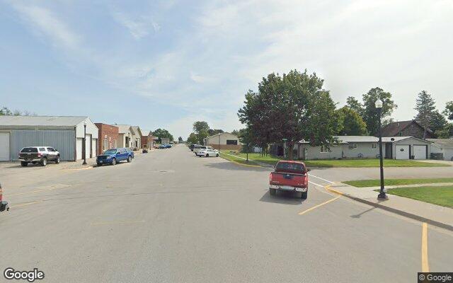Street view of State Center Hometown Foods