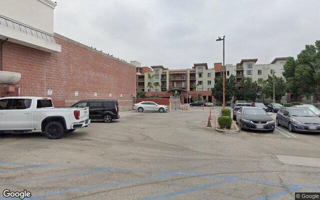 Street view of Bunaraze: Flatbread Hamburgers