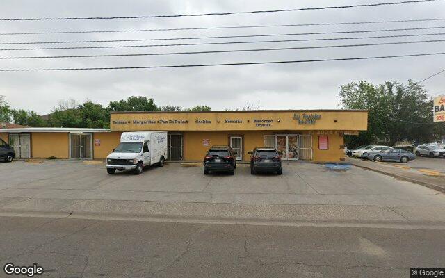 Street view of Los Pasteles Bakery 3