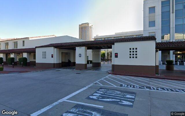 Street view of Trimana Fresh Food Market
