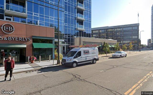 Street view of Lunds & Byerlys