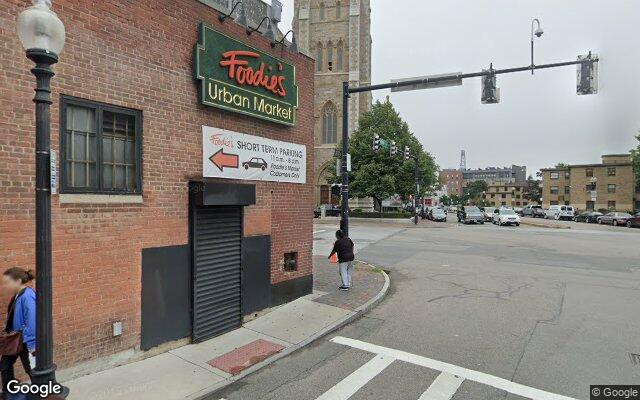 Street view of Foodie's Urban Market