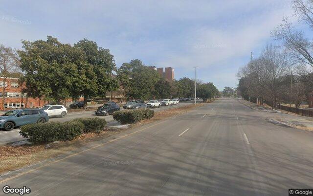Street view of Han-dee Hugo's 90