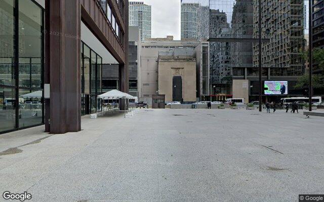 Street view of Daley Plaza Farmers Market